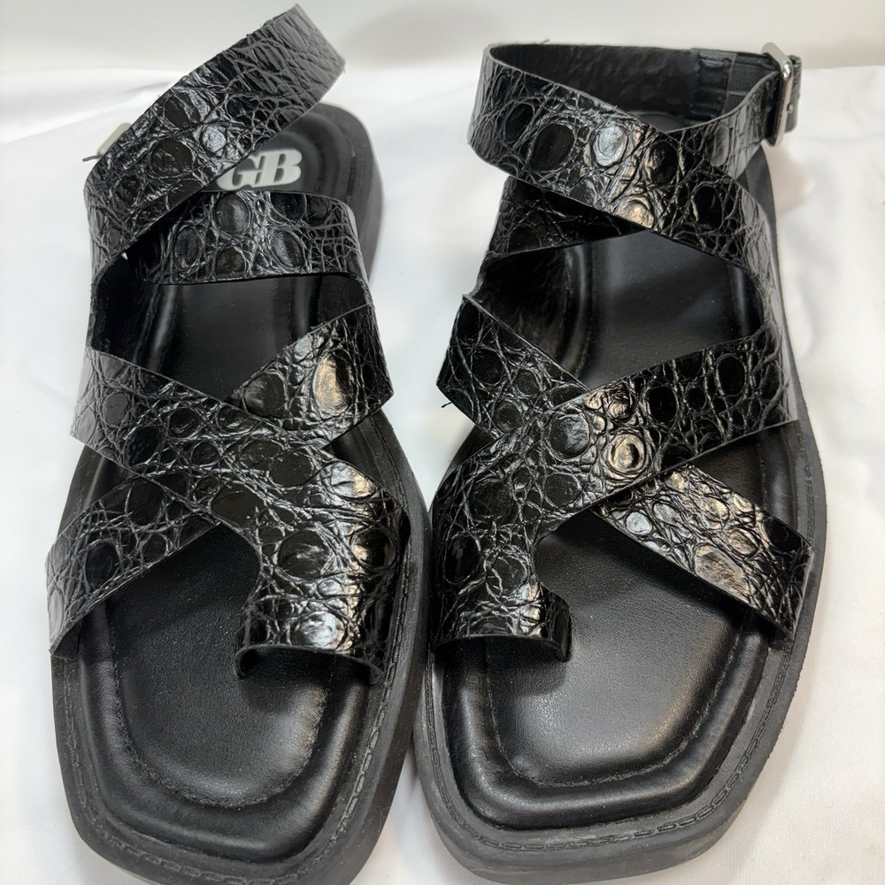 Gianni Bini Back-Stage Black Croc Embossed Leather Toe Ring Flat Sandals Size 8 - Picture 7 of 7
